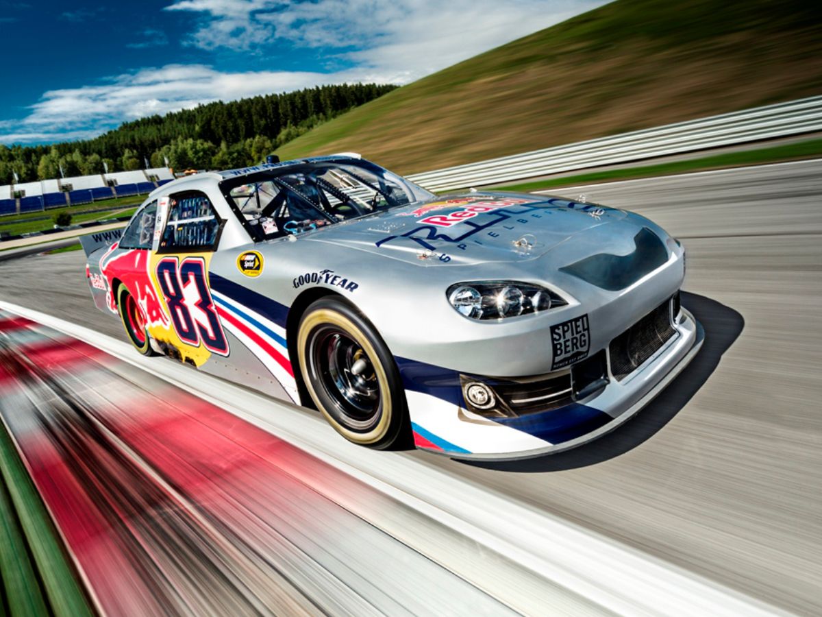 Nascar practicing on the race-track