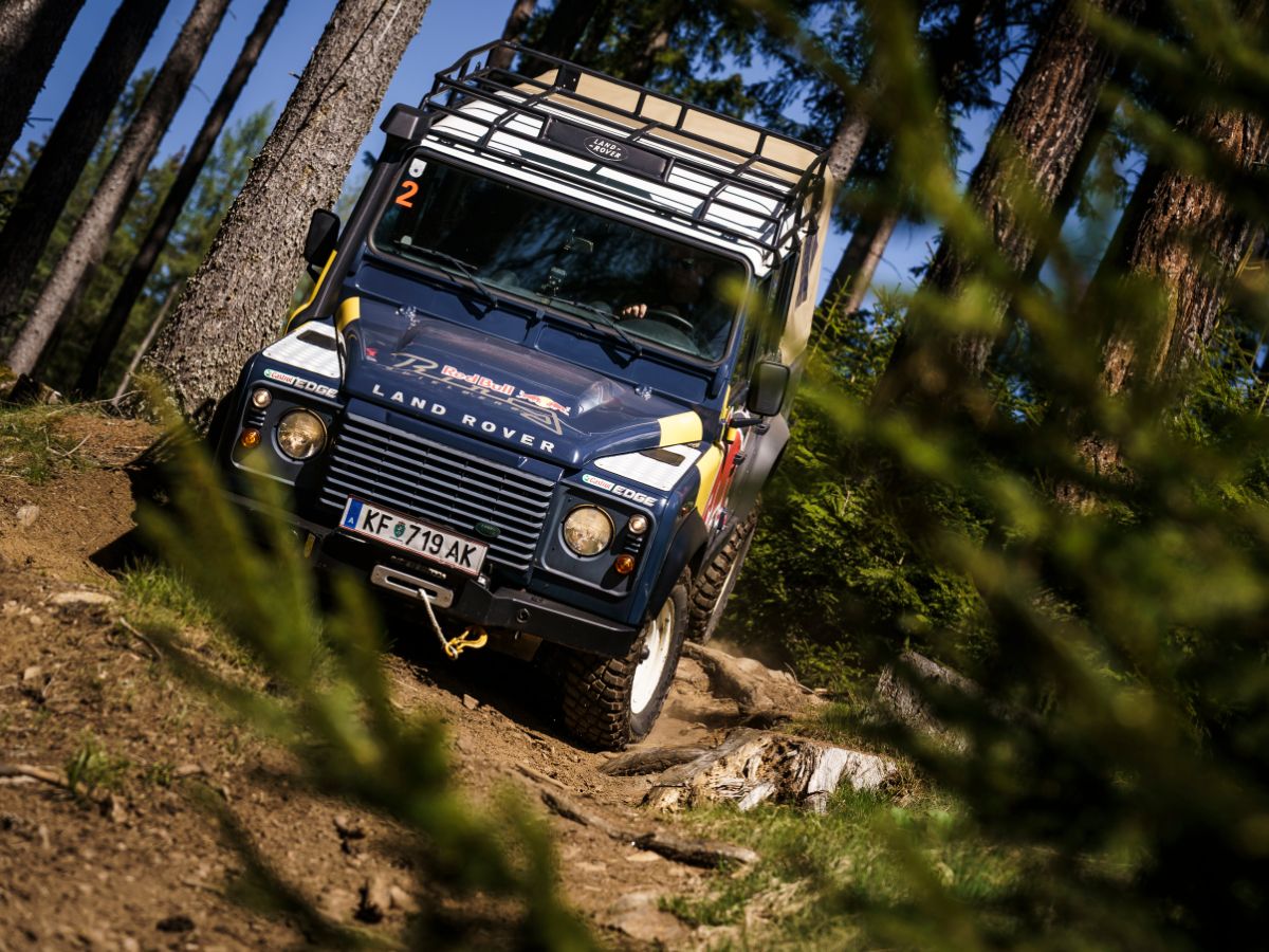 Land Rover Defender selber fahren Offroad